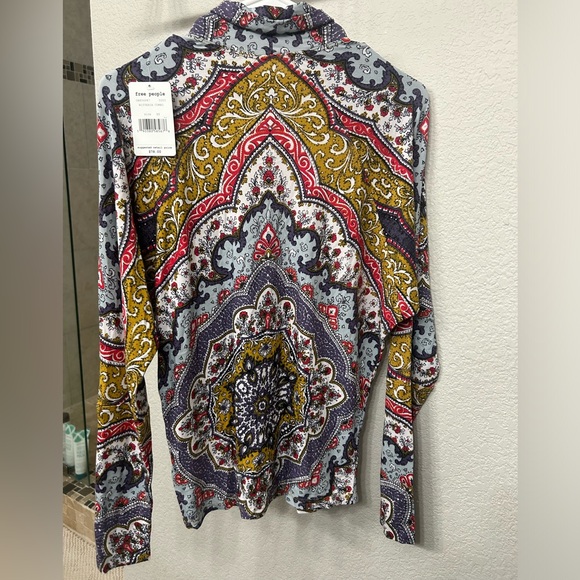 NWT Free People Chase Me Paisley Mock Neck Top - Picture 4 of 5